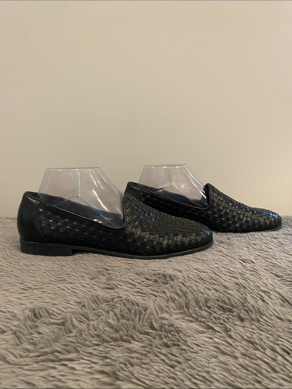 Bass size 9 Black leather Regina slip on basket weave driving shoe quiet luxury